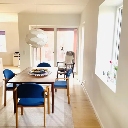 Apartamento Unique Three Bedroom In The Of With Private Parking *