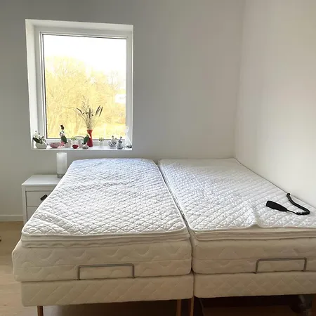 Apartamento Unique Three Bedroom In The Of With Private Parking Kolding